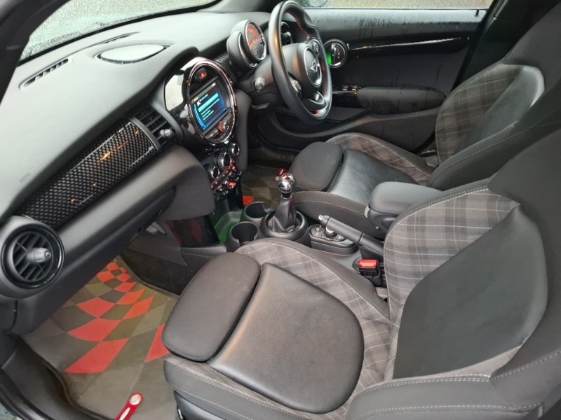 Used MINI Cooper 2018 for sale - 76951786: Photo 5