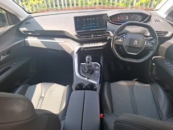 Used Peugeot 5008 2022 for sale - 79263326: Photo