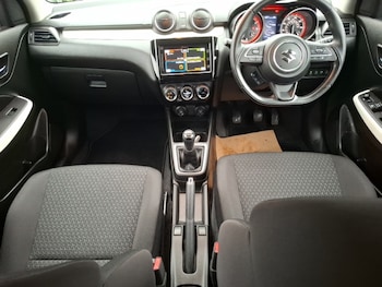 Used Suzuki Swift 2018 for sale - 77338373: Photo