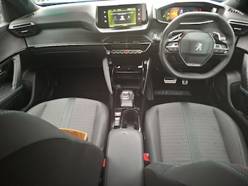 Used Peugeot 2008 2023 for sale - 77702335: Photo