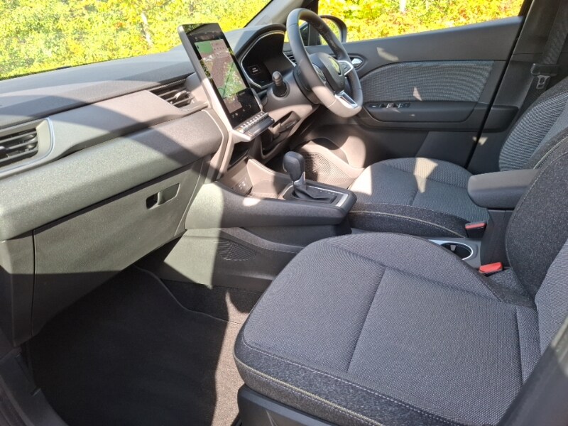 Used Renault Captur 2024 for sale - 76321260: Photo 5