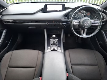 Used Mazda Mazda3 2019 for sale - 76221045: Photo 2
