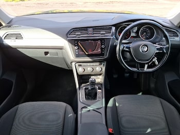 Used Volkswagen Tiguan 2017 for sale - 75900603: Photo