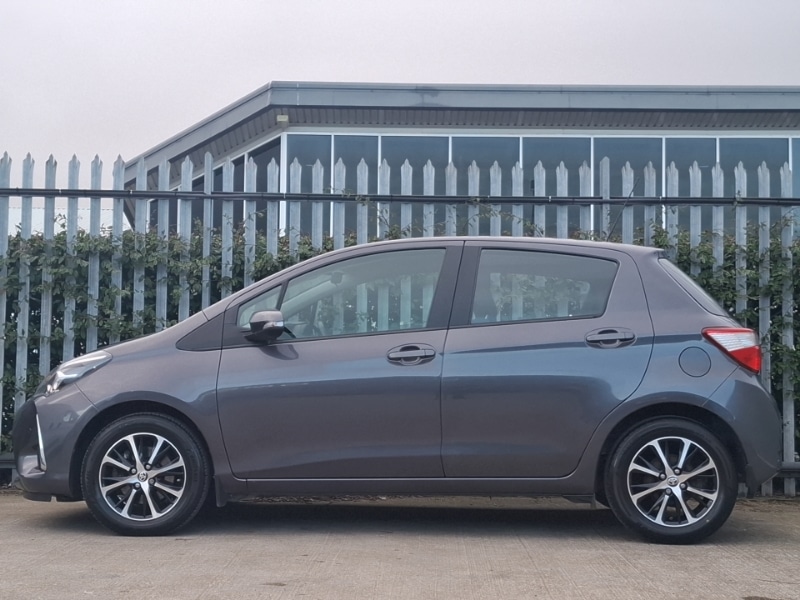 Used Toyota Yaris 2018 for sale - 77623043: Photo 4