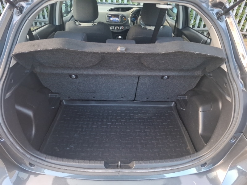 Used Toyota Yaris 2018 for sale - 77623043: Photo 8