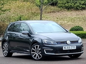 Volkswagen - Golf