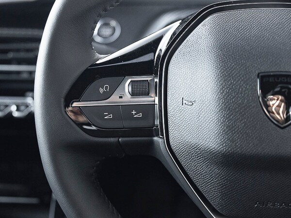 Used Peugeot 2008 2025 for sale - 75657100: Photo 11