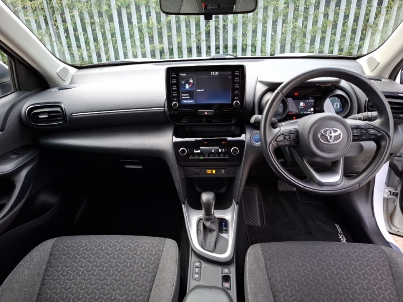 Used Toyota Yaris Cross 2023 for sale - 78032824: Photo 2