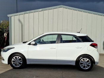 Used Hyundai i20 2017 for sale - 78005943: Photo