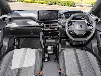 Used Peugeot 2008 2025 for sale - 77558903: Photo