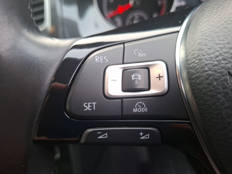 Used Volkswagen Golf 2018 for sale - 77352879: Photo 15