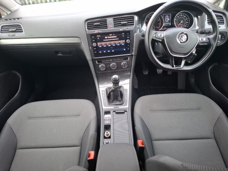 Used Volkswagen Golf 2018 for sale - 77352879: Photo 2