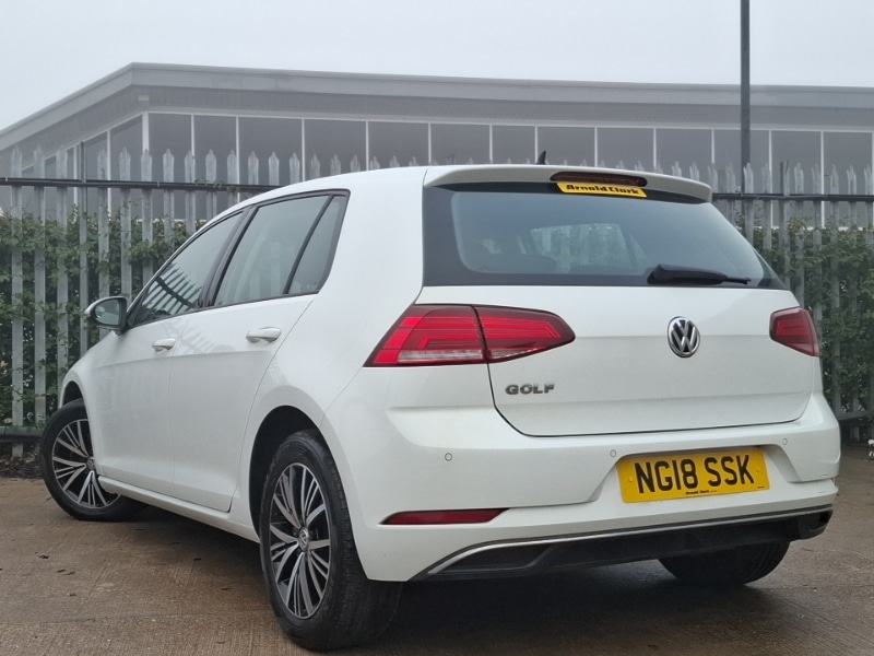 Used Volkswagen Golf 2018 for sale - 77352879: Photo 3