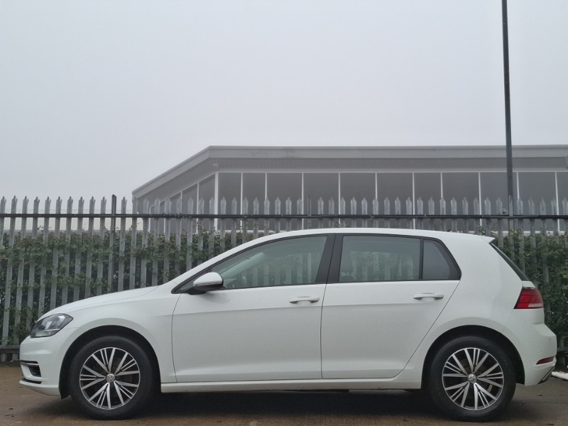 Used Volkswagen Golf 2018 for sale - 77352879: Photo 4