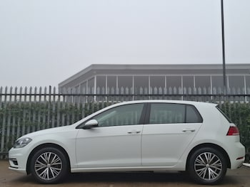 Used Volkswagen Golf 2018 for sale - 77352879: Photo