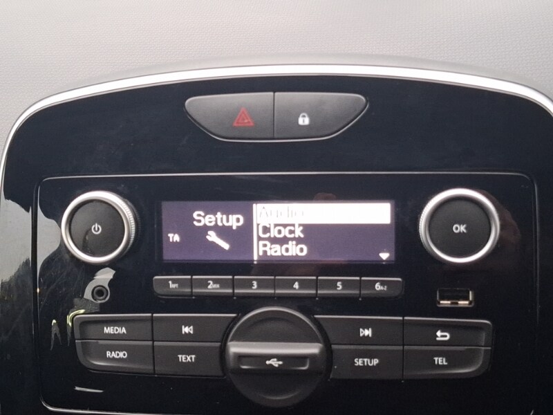 Used Renault Clio 2019 for sale - 77717132: Photo 10