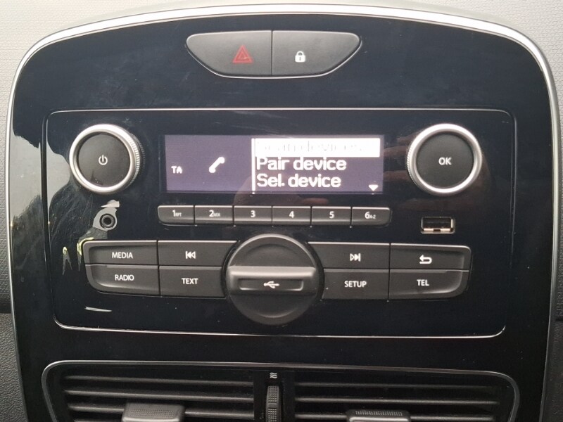 Used Renault Clio 2019 for sale - 77717132: Photo 11