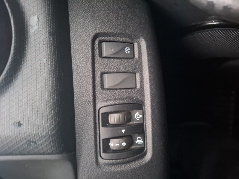 Used Renault Clio 2019 for sale - 77717132: Photo 13