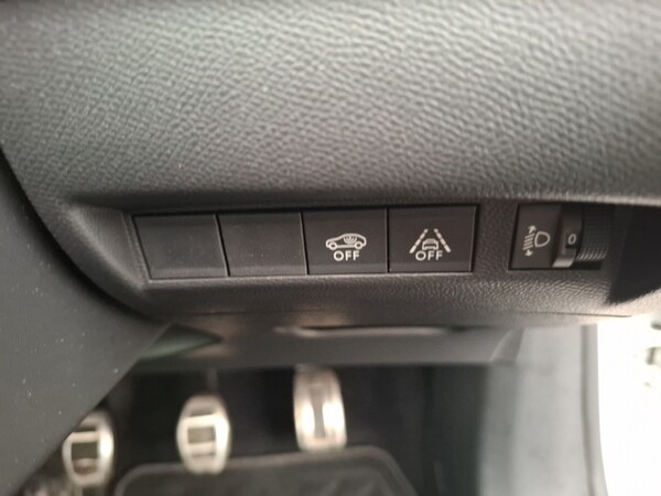 Used Peugeot 208 2023 for sale - 76166265: Photo 13