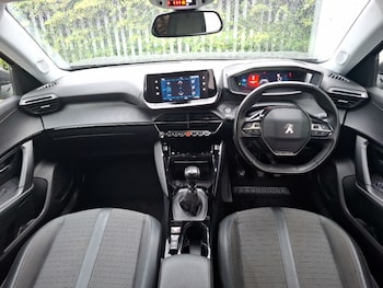 Used Peugeot 2008 2021 for sale - 79447353: Photo