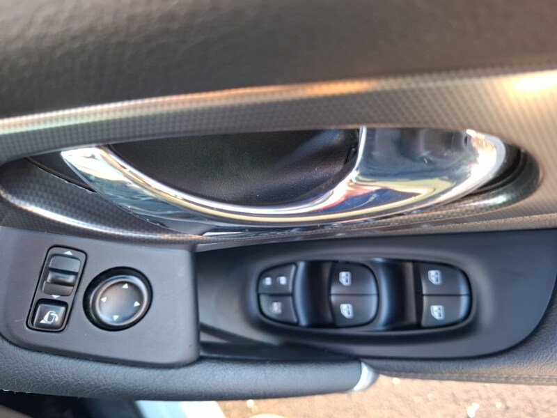 Used Nissan Qashqai 2017 for sale - 77228596: Photo 12