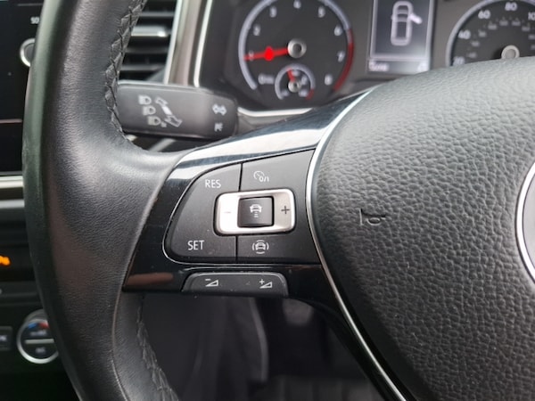 Used Volkswagen T-Roc 2018 for sale - 75988987: Photo 12