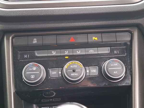 Used Volkswagen T-Roc 2018 for sale - 75988987: Photo 16