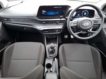 Used Hyundai BAYON 2024 for sale - 76116454: Photo 2