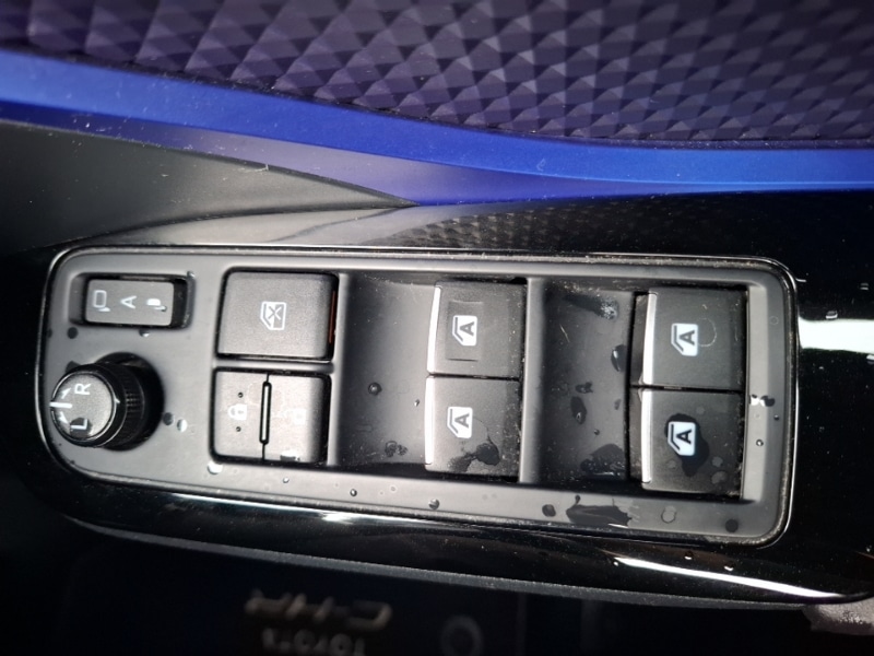 Used Toyota C-HR 2018 for sale - 76335522: Photo 12