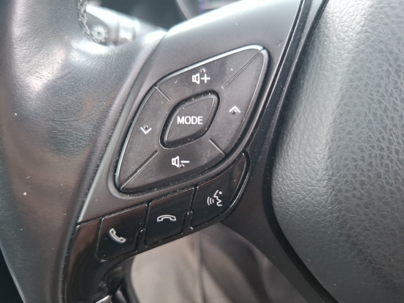 Used Toyota C-HR 2018 for sale - 76335522: Photo 15