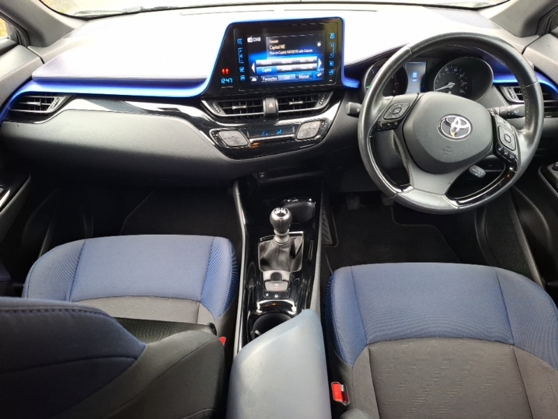 Used Toyota C-HR 2018 for sale - 76335522: Photo 2