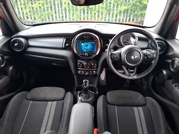 Used MINI Hatch 2019 for sale - 79302993: Photo