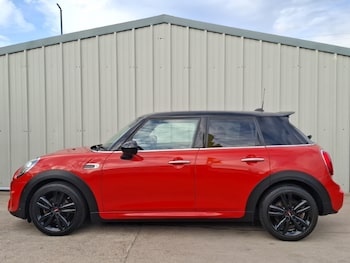 Used MINI Hatch 2019 for sale - 79302993: Photo