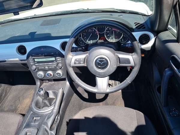 Used Mazda MX-5 2010 for sale - 75130585: Photo 8