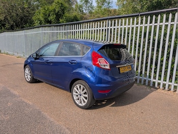 Used Ford Fiesta 2015 for sale - 78523911: Photo
