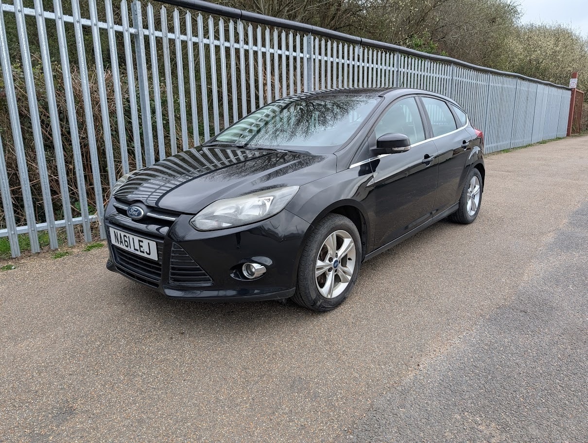 Used Ford Focus 2011 for sale - 77998458: Photo 2