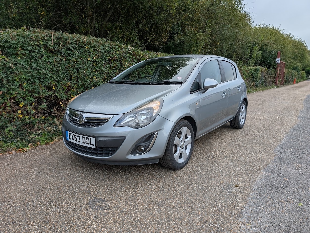 Used Vauxhall Corsa 2013 for sale - 76262813: Photo 2