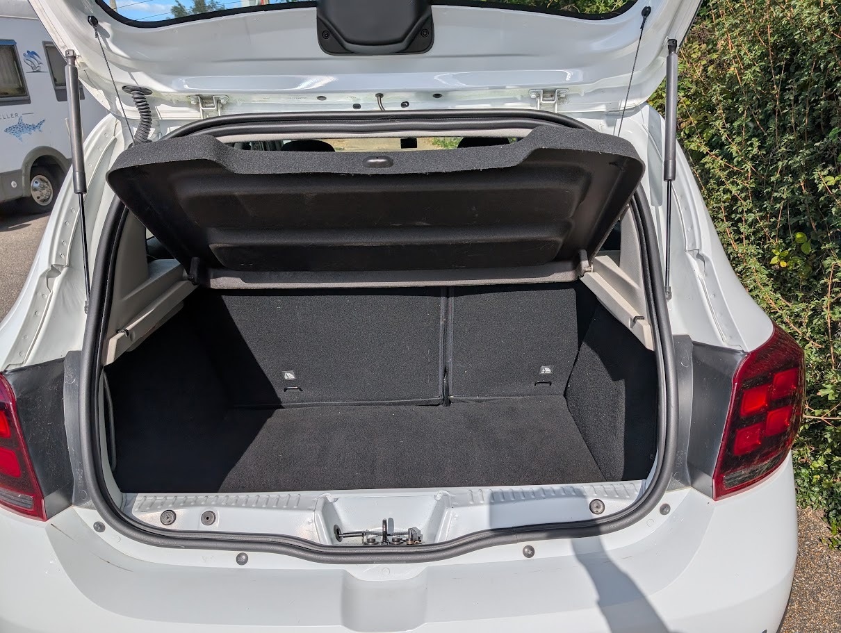 Used Dacia Sandero Stepway 2017 for sale - 76064580: Photo 9