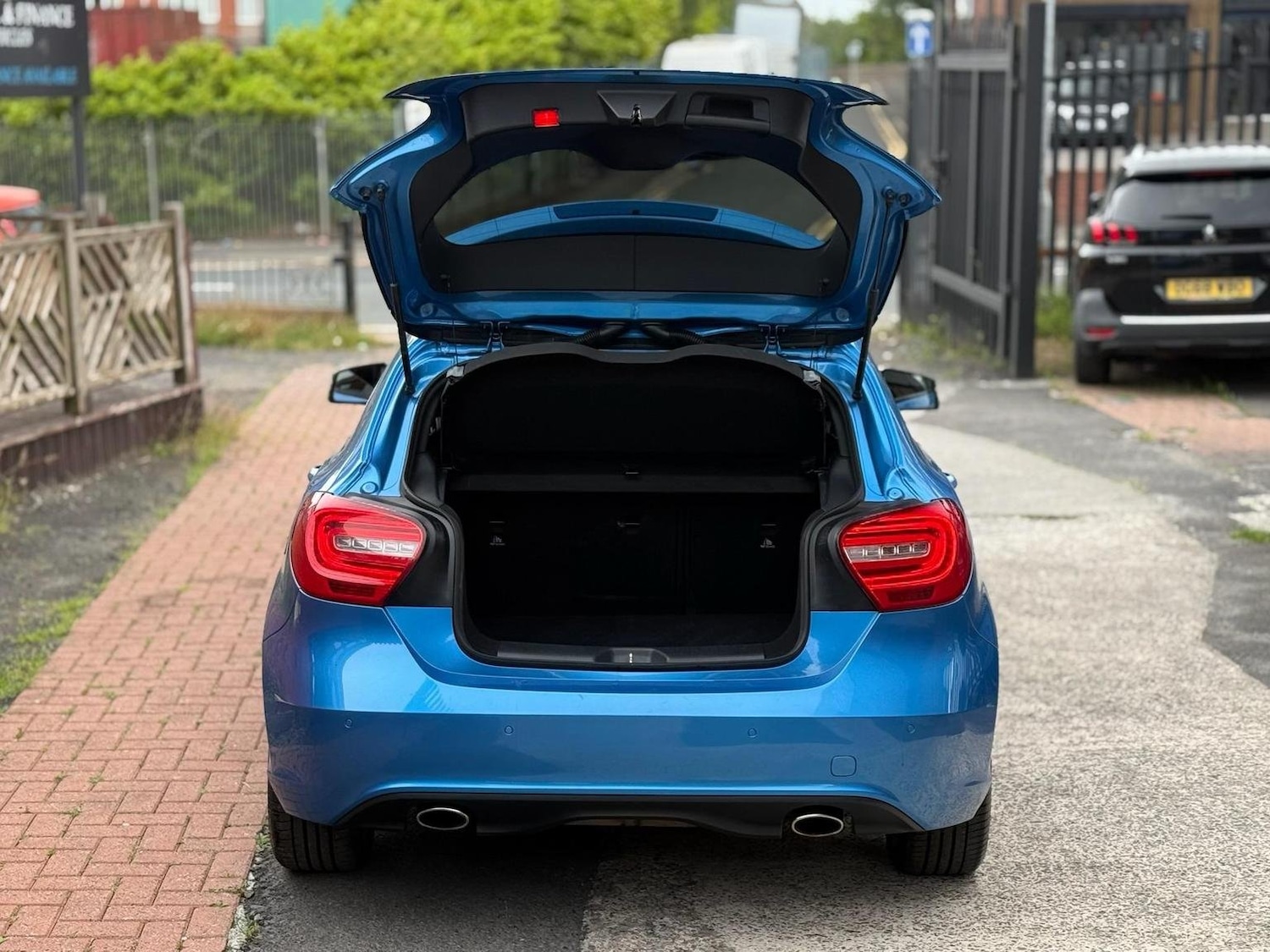 Used Mercedes-Benz A-Class 2013 for sale - 76421856: Photo 10