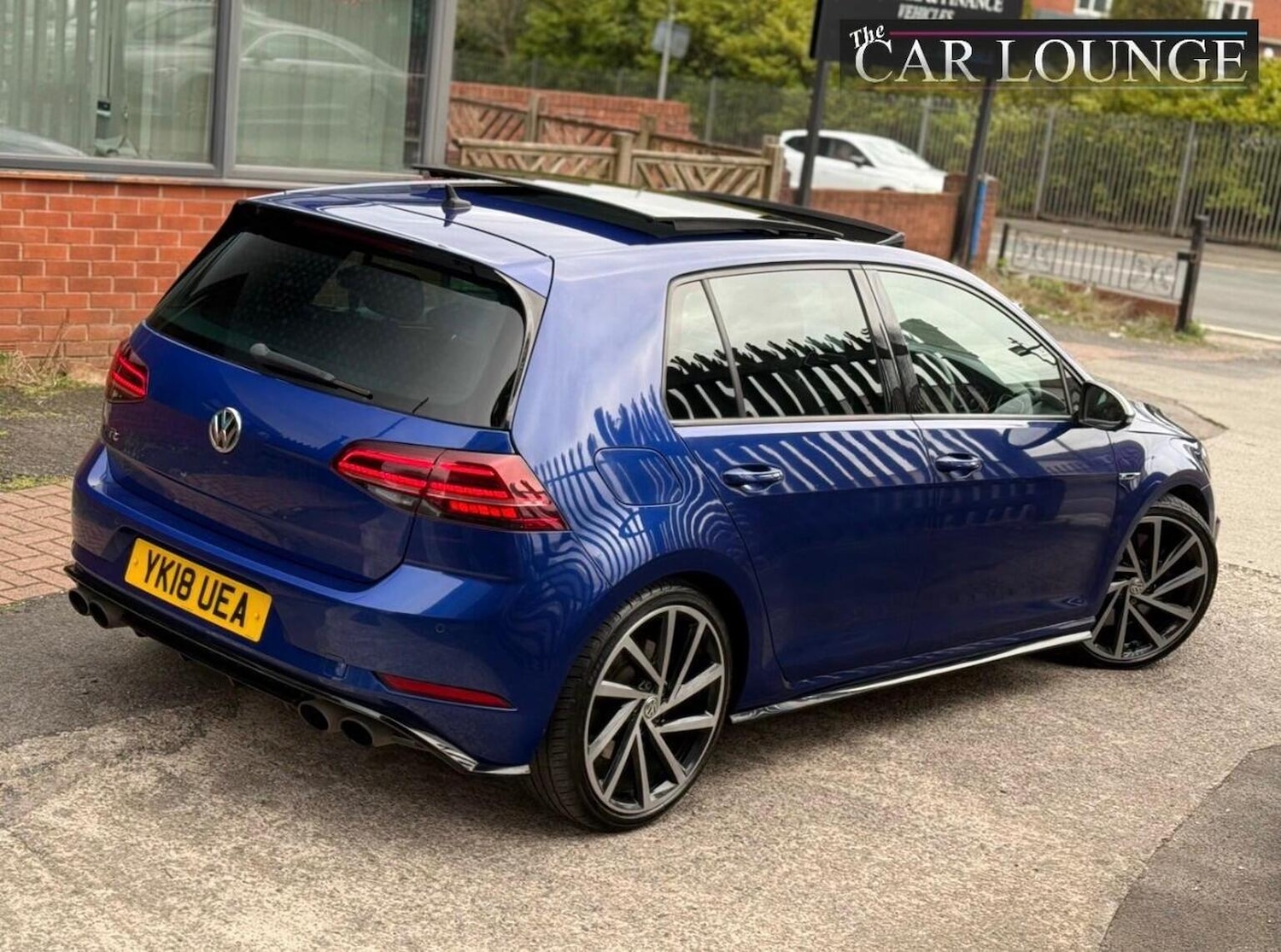 Used Volkswagen Golf 2018 for sale - 78038925: Photo 2