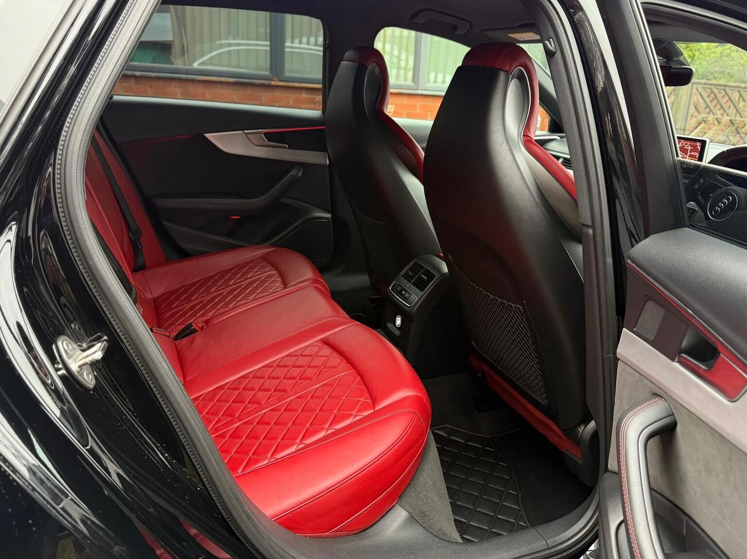 Used Audi A4 2018 for sale - 76982715: Photo 15