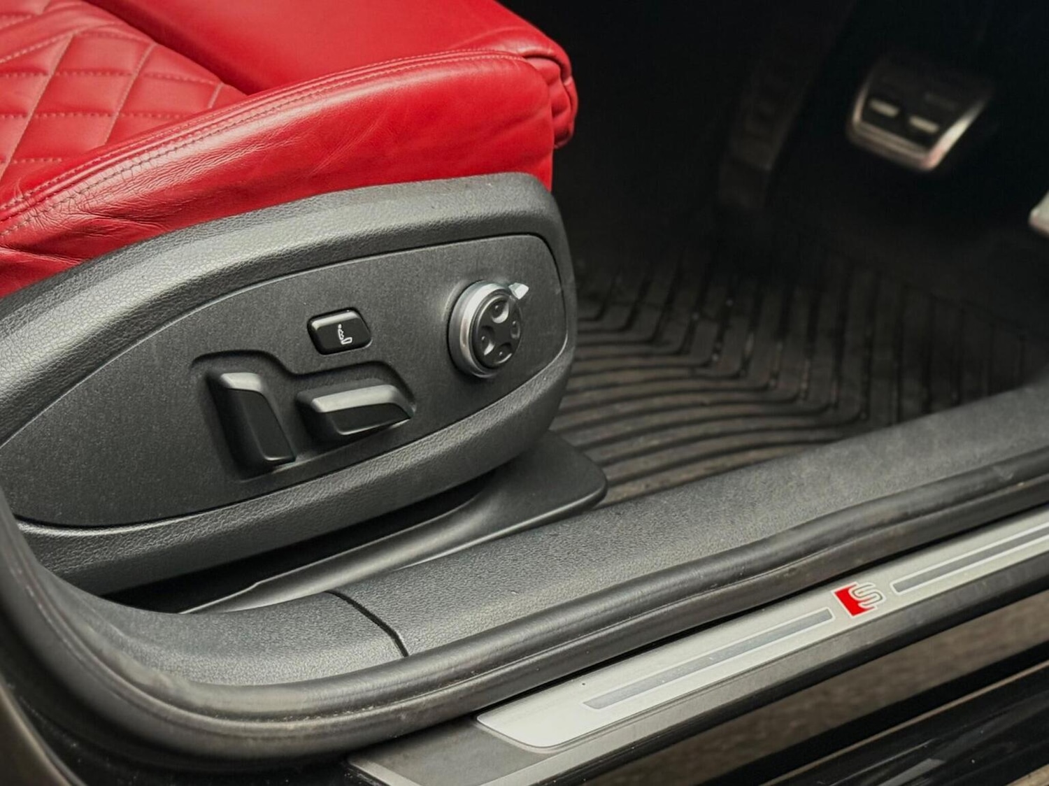 Used Audi A4 2018 for sale - 76982715: Photo 23