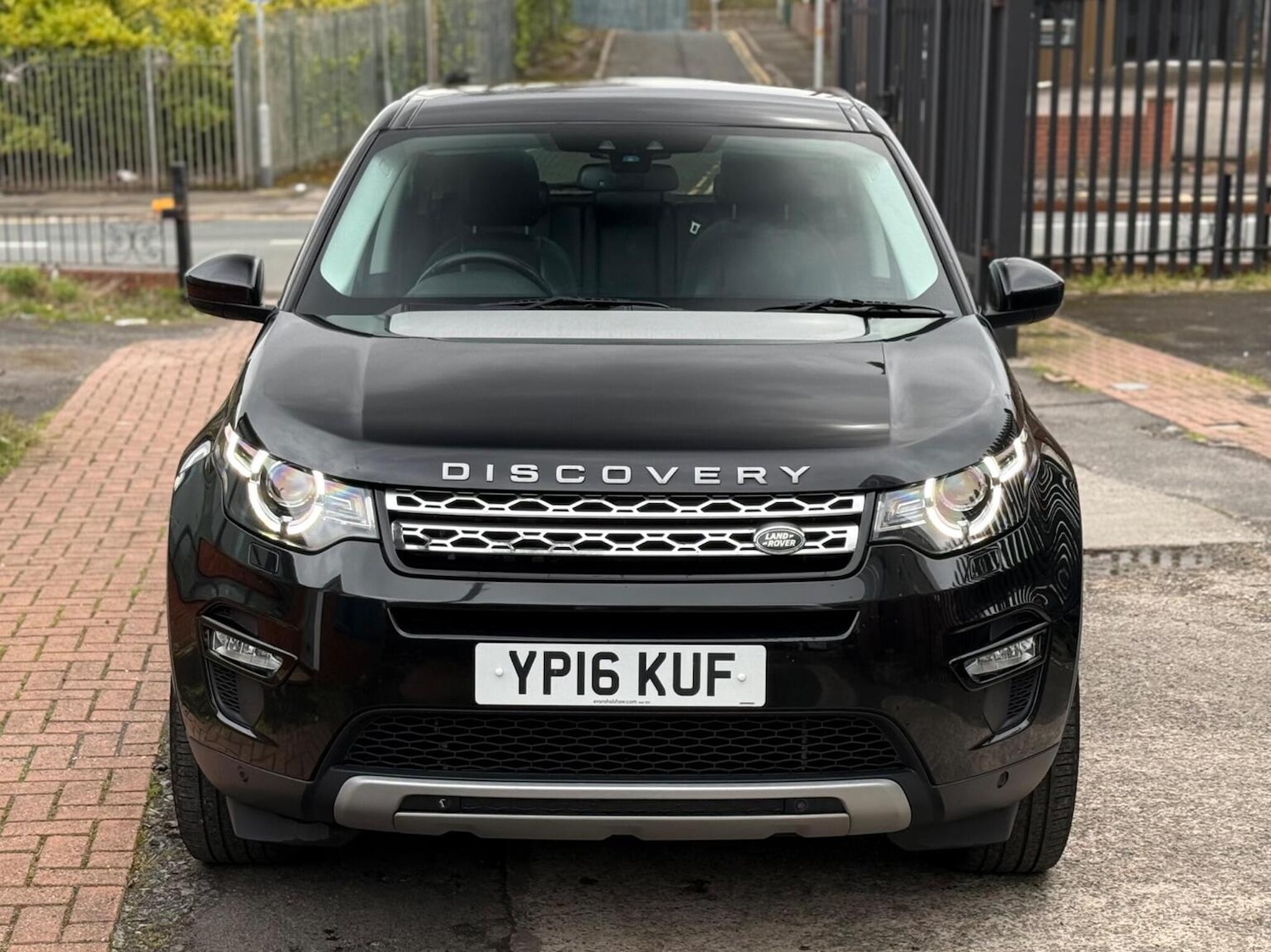 Used Land Rover Discovery Sport 2016 for sale - 78218006: Photo 3