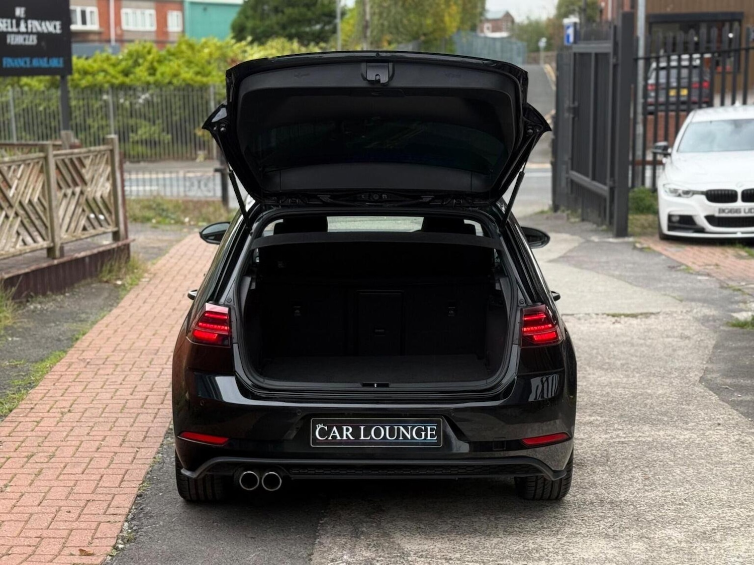 Used Volkswagen Golf 2018 for sale - 76305660: Photo 8