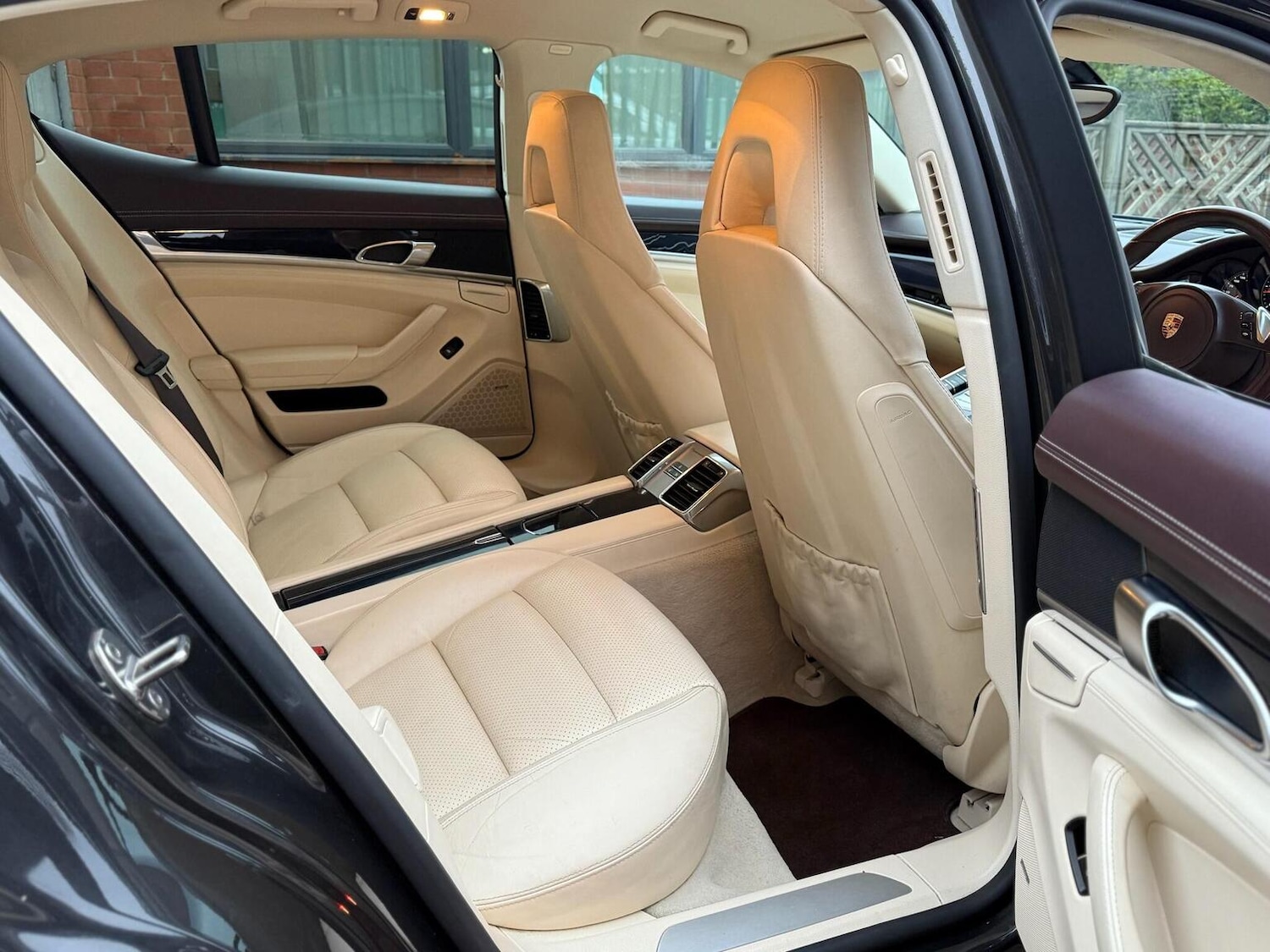 Used Mercedes-Benz C Class 2017 for sale - 76979542: Photo 11