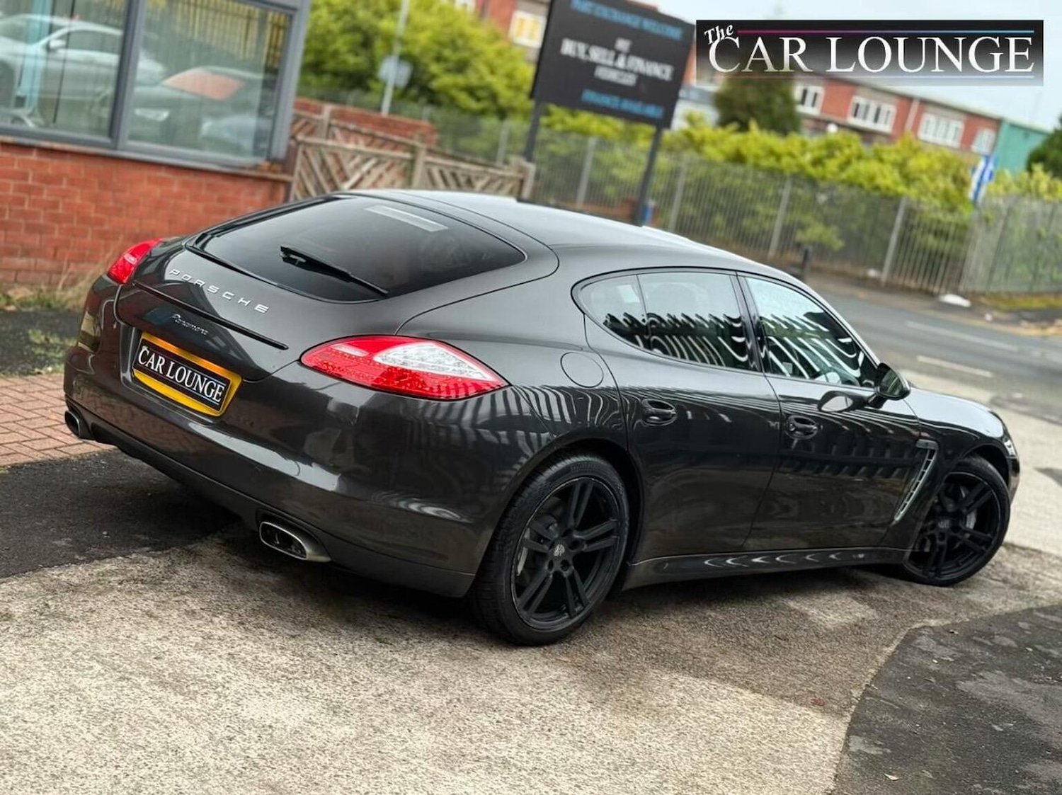 Used Mercedes-Benz C Class 2017 for sale - 76979542: Photo 2