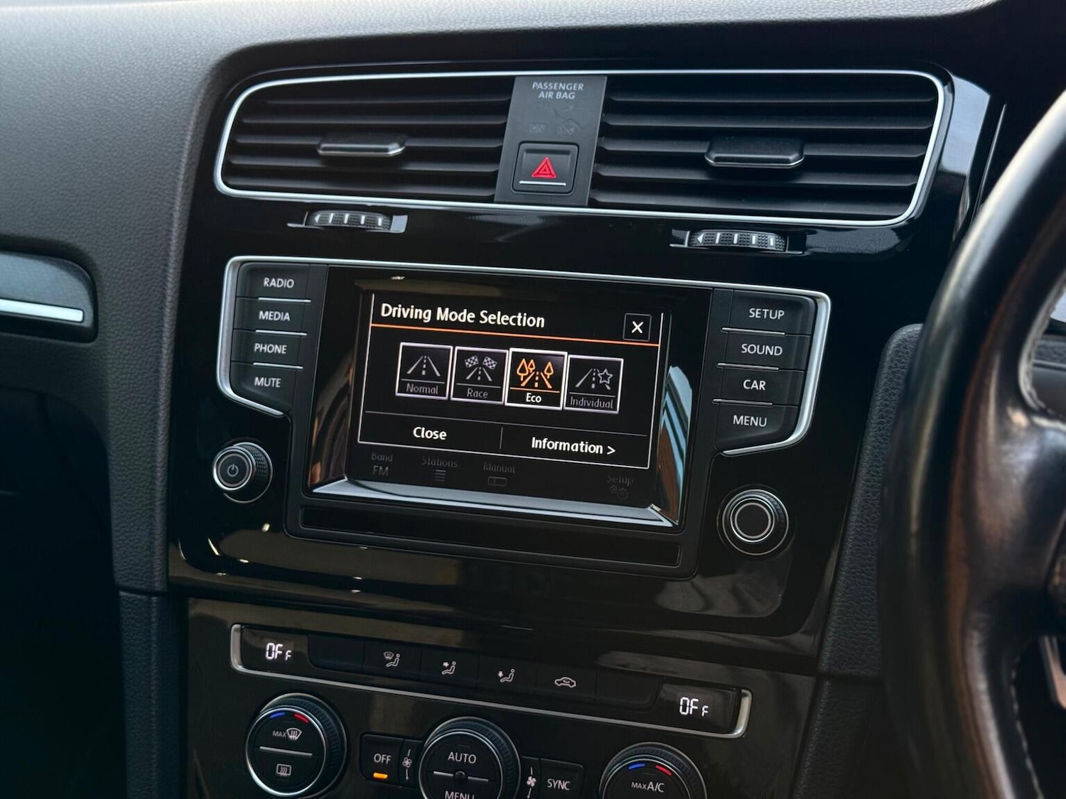 Used Volkswagen Golf 2015 for sale - 77438364: Photo 29