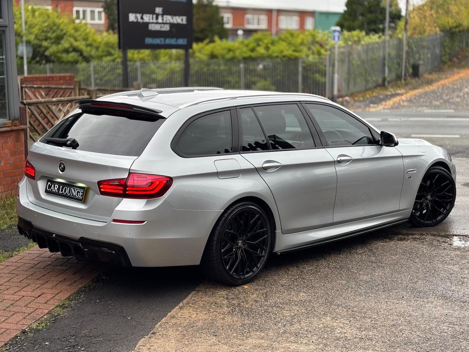 Used BMW 5 Series 2014 for sale - 76547945: Photo 1