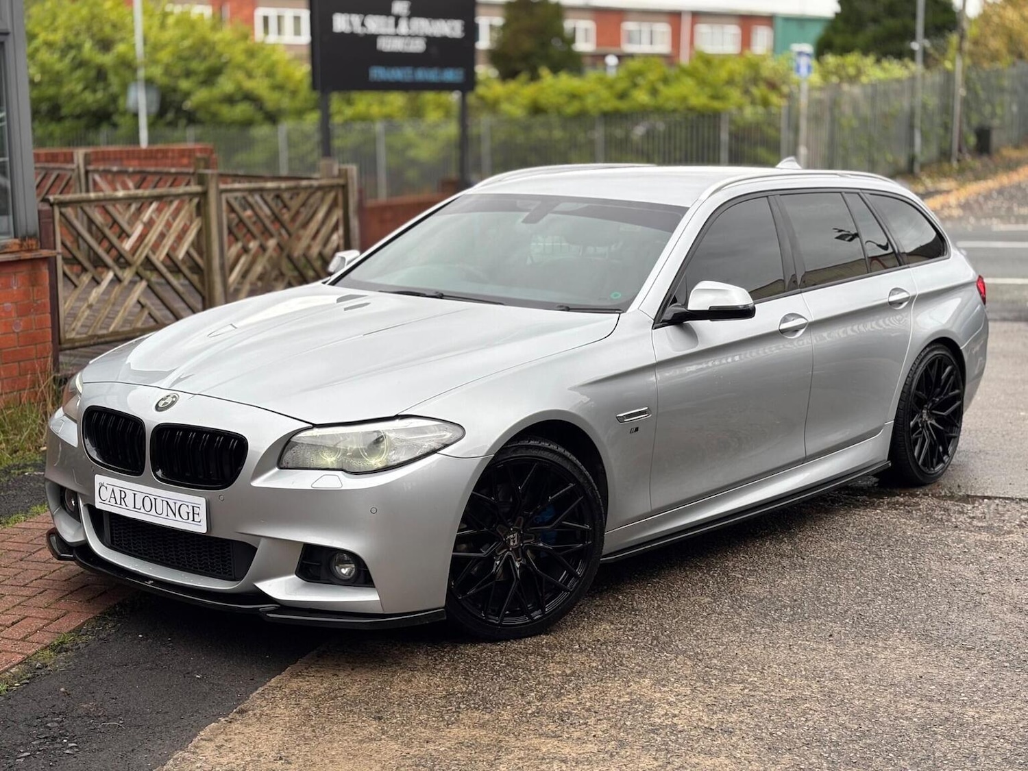 Used BMW 5 Series 2014 for sale - 76547945: Photo 2