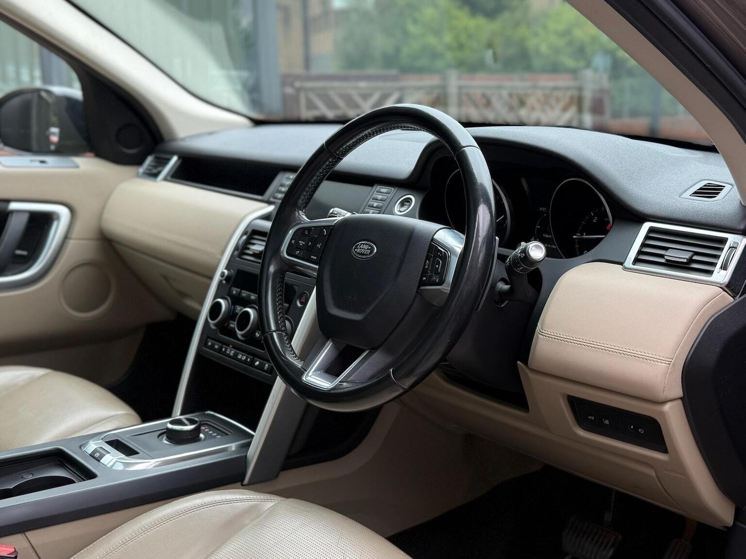 Used Land Rover Discovery Sport 2016 for sale - 76793778: Photo 18